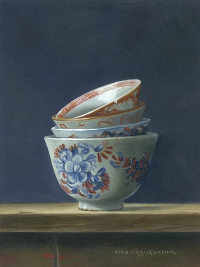 Stilleven met gestapelde kommetjes