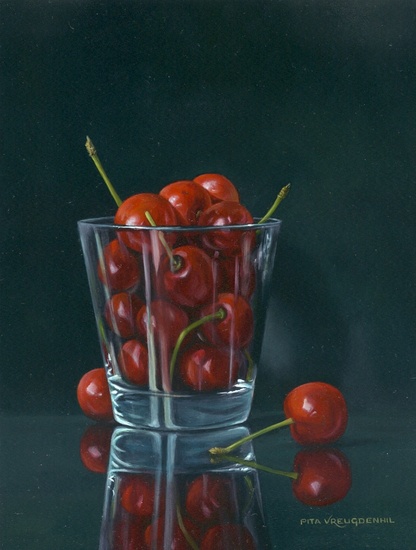 Stilleven met kersen in glas