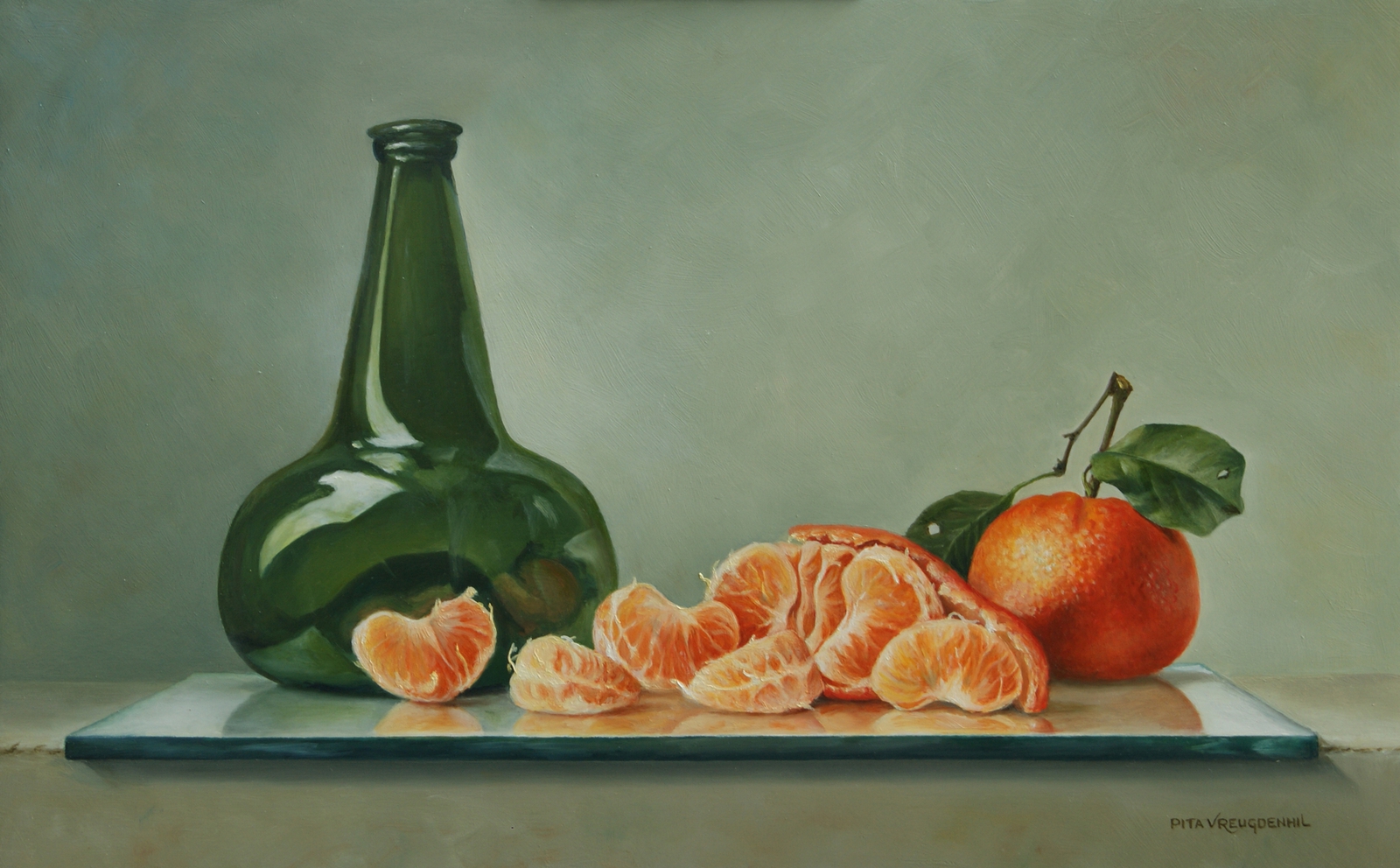 Twee mandarijnen en fles