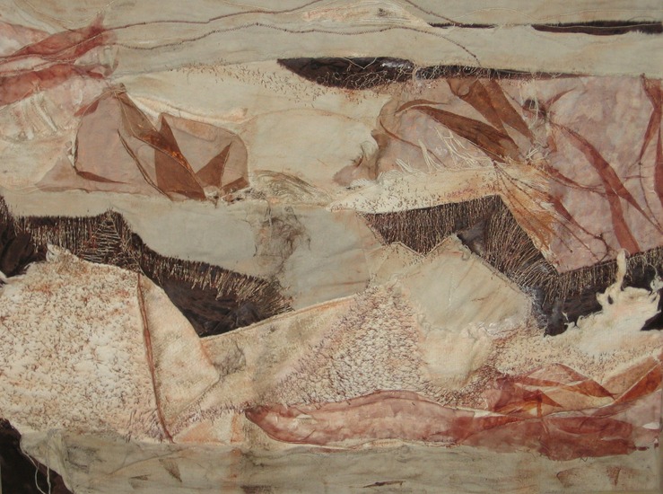 Between two mountains