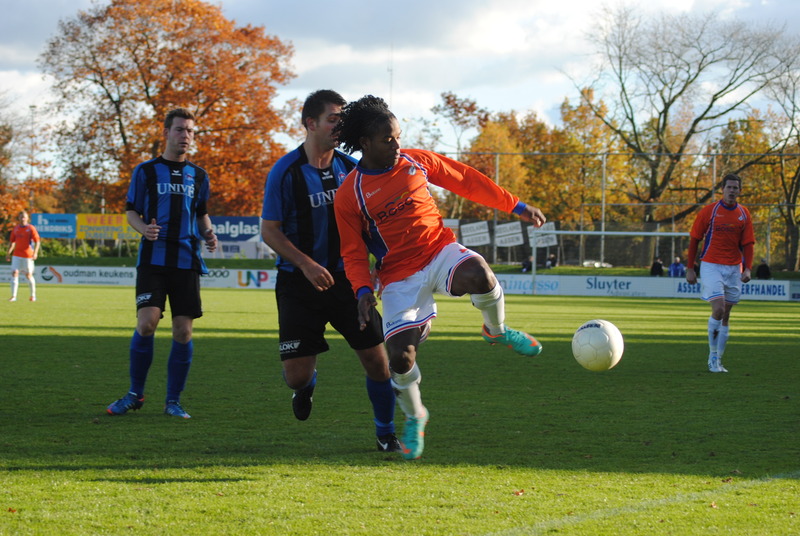 Curty in duel langs de zijlijn.