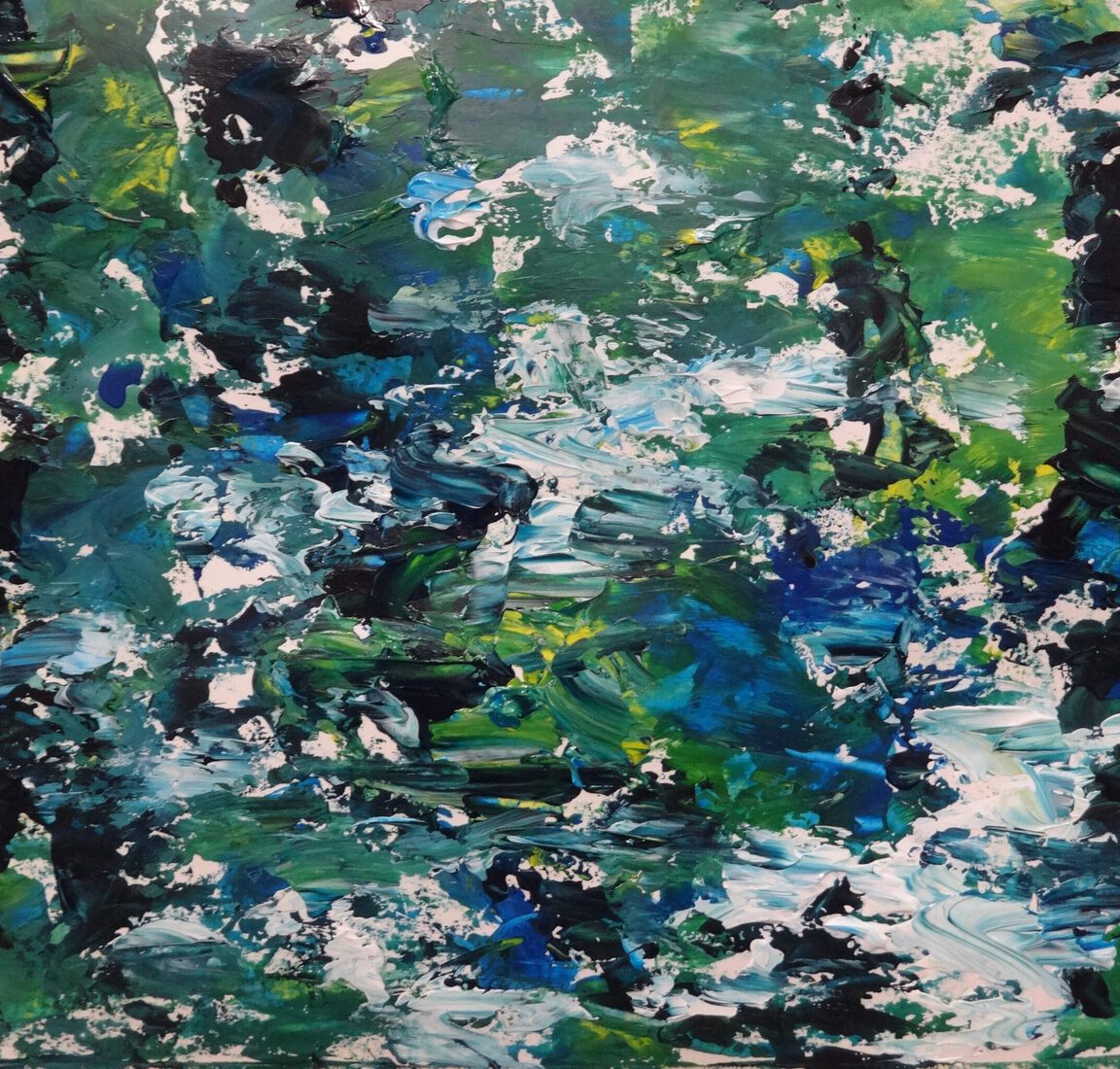 bomen spiegelend water 