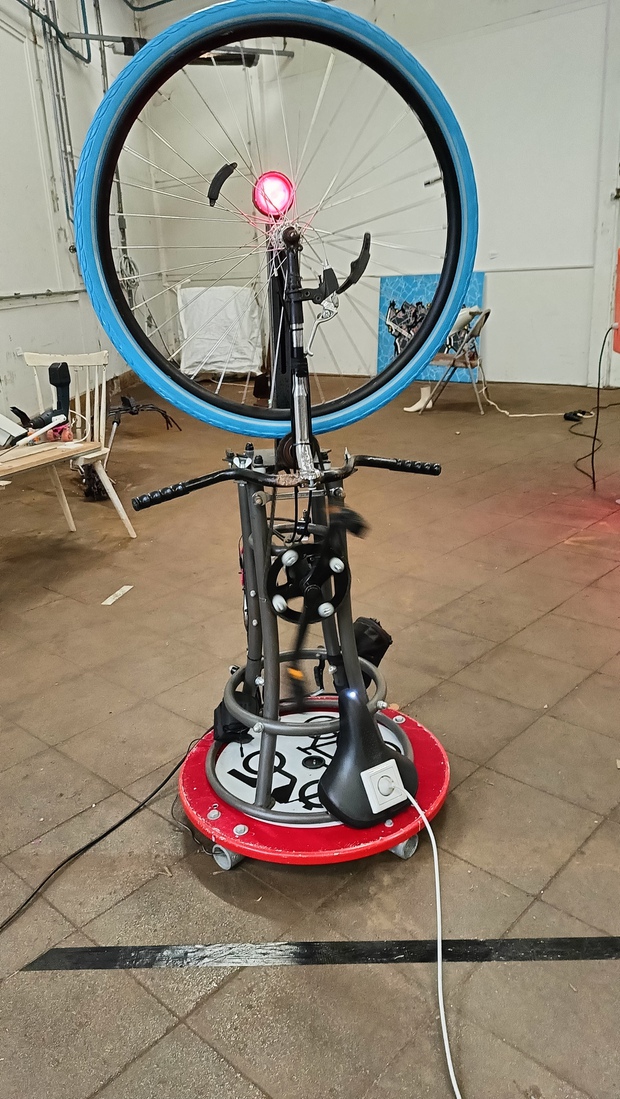 005 Kinetische installatie: Going nowhere 