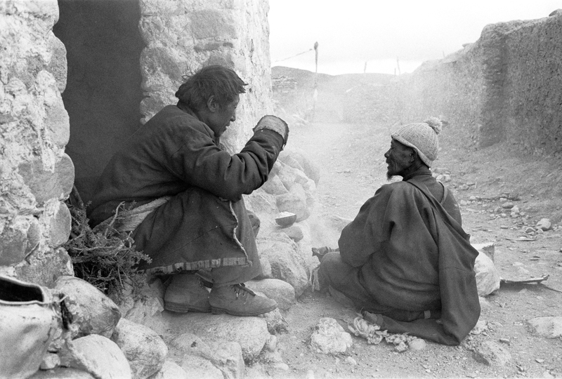 2 pelgims terug van kora rond Kailash