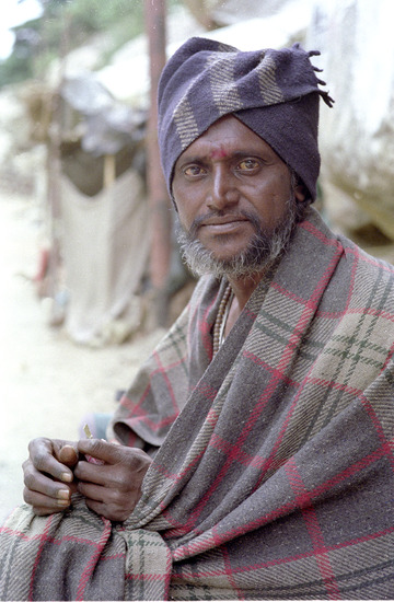 man in deken