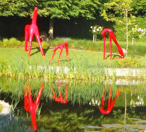 Levensgrote beelden schreeuwen de overwinning uit...