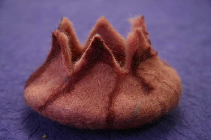 schaaltje met puntjes