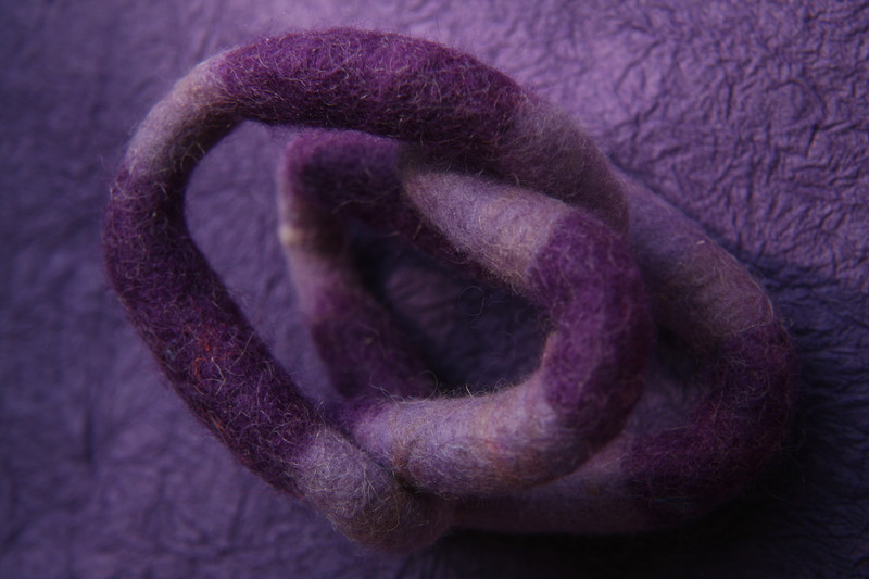 Paarse dubbele armband