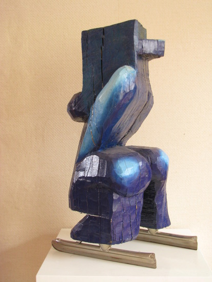 Beschilderd houtsnijwerk op schaatsen. Titel: IJskoningin. Edwin Brand, 2007.
