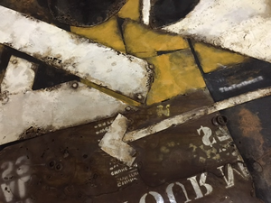 abstracte schilderijen op papier, doek en paneel in gemengde technieken