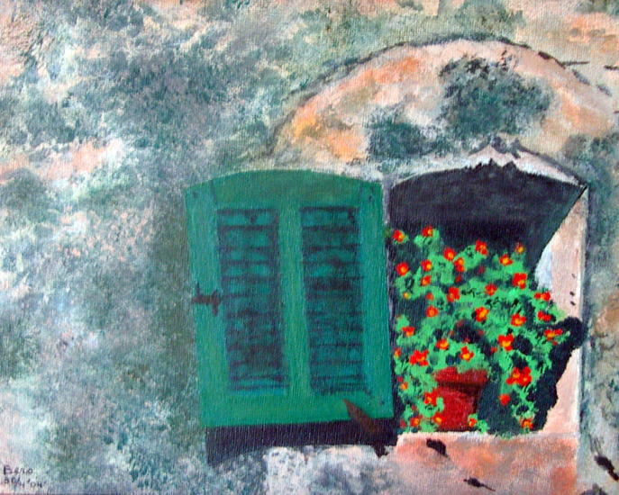 Vrolijke, oude nis met luik in ronde muur