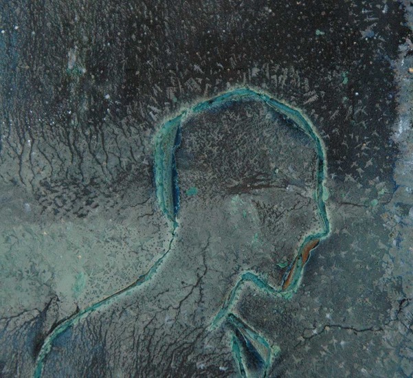 man in blauw en groen 1