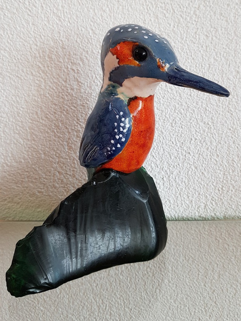 IJsvogeltje op groen glas