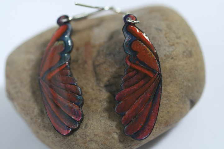 Oorbellen 'Vleugels van omber'