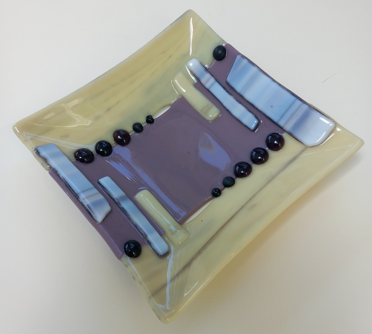 schaaltje van 96 glas.