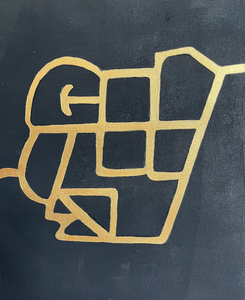 Discover the magic of stylized abstractions inspired by the original inhabitants of Aruba and Curaçao! These artworks come to life with deep black paint and a touch of gold, giving them a unique and sparkling appeal. Let yourself be enchanted by the rich culture and beautiful colors that each creation radiates.