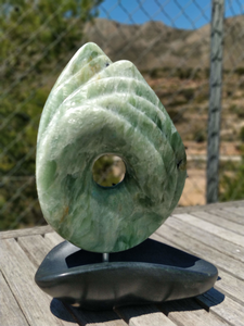 De beelden in deze groep zijn gemaakt van Speksteen
