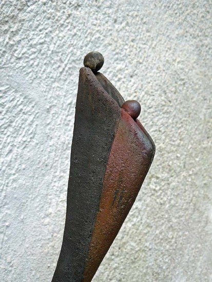 It takes two, detail