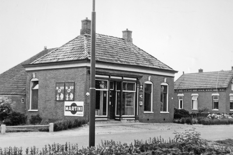 Hoofdweg 55 kruidenier Luxema ca 1965