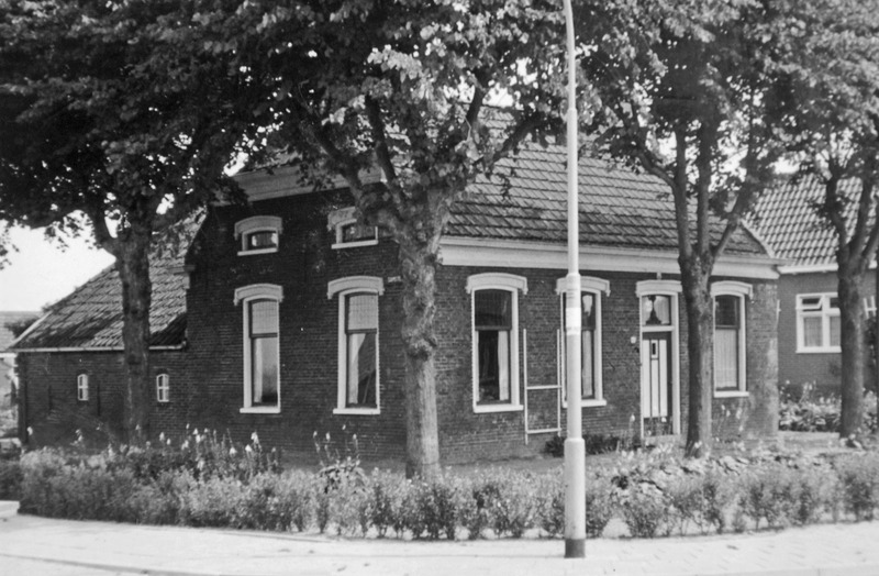 Hoofdweg 92 Hoek Hoofdweg - Damsterweg ca 1965