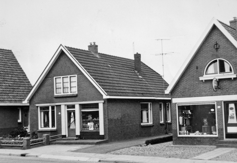 Hoofdweg 111 kaashandel Dusseljee ca 1965