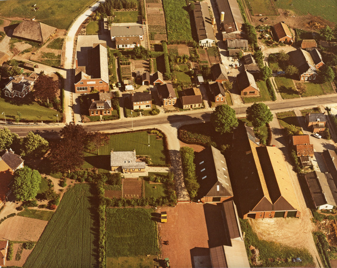 Hoofdweg F de Boer - Riepma - Chr school