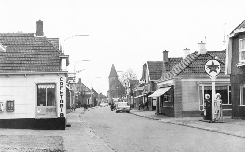 Hoofdweg bij Doornbos - Joldersma