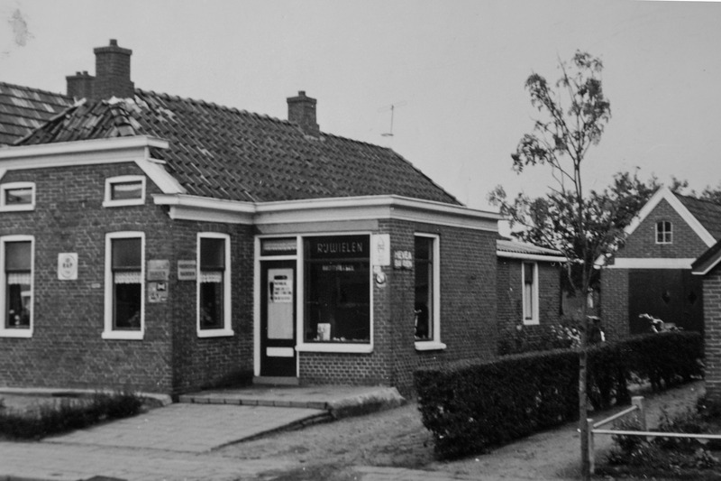 Oudeweg 47 fietsenmaker Jansema ca 1965