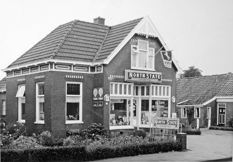 Oudeweg 40 tabakszaak Niehof ca 1965