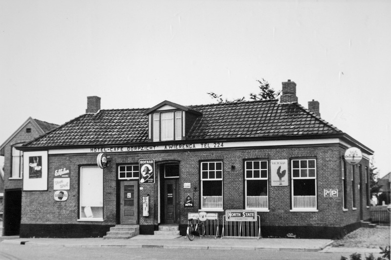 Hoofdweg 126 café Wieringa ca 1965 afgebrand 1 nov 1994