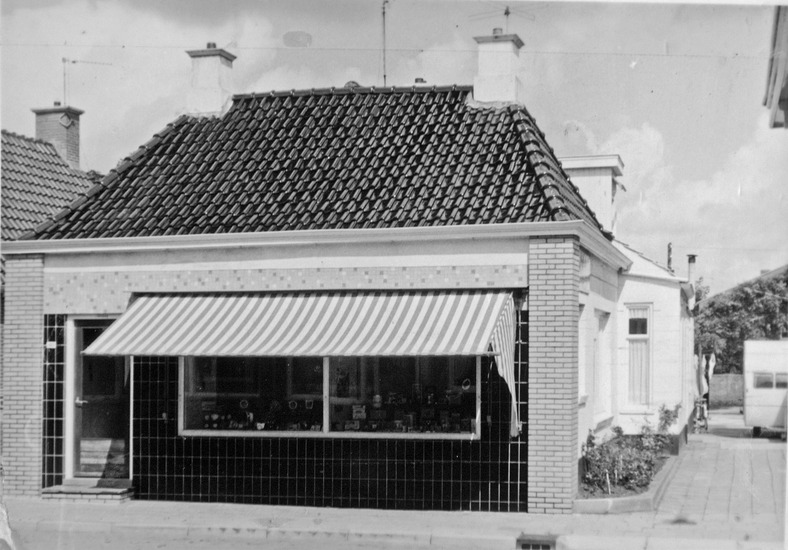 Hoofdweg 160 juwelier Mossel ca 1965