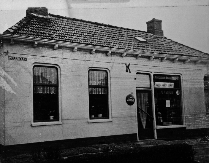 Molenlaan 23 melkboer Huizinga ca 1965 no 2