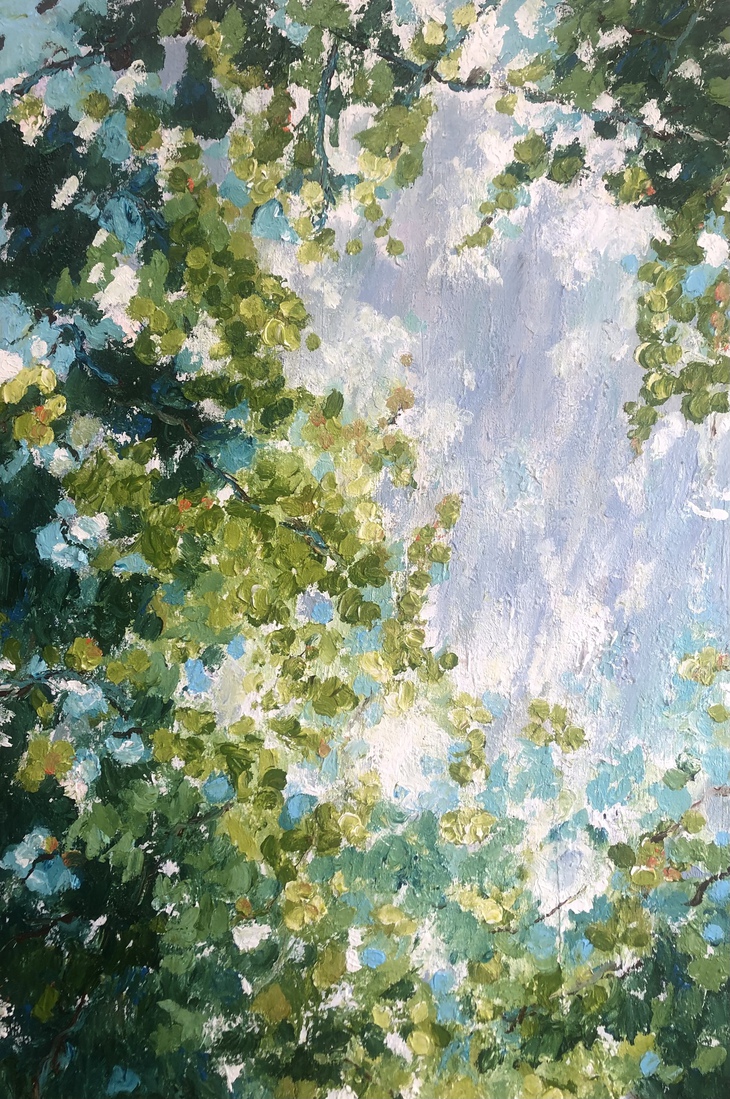 Tree leaves dancing