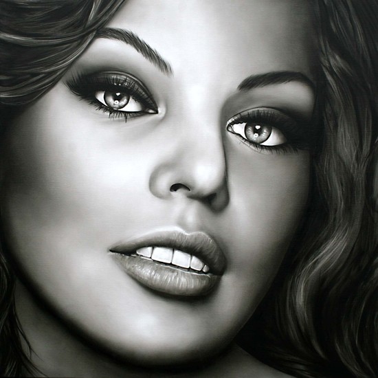 Portret in opdracht, Mila Jovovich