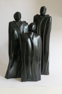 Beelden van speksteen,serpentijn en albast