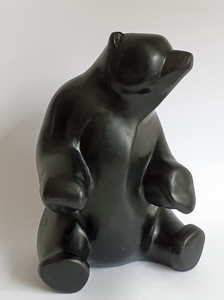 Beelden van speksteen, serpentijn en albast