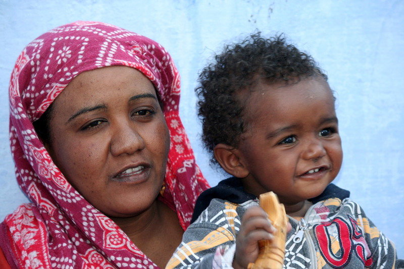 vrouw met kind in Egypte