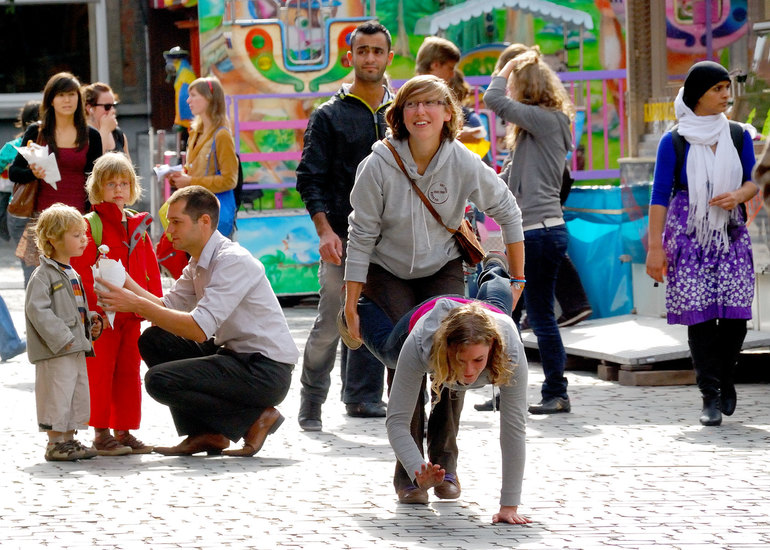 wat mensen zoal doen op een kermis