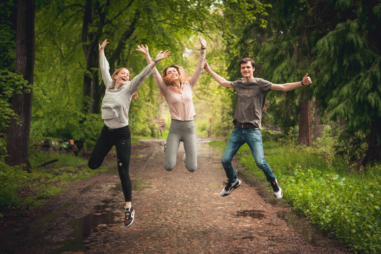 Tienershoot in het bos in Schoonloo