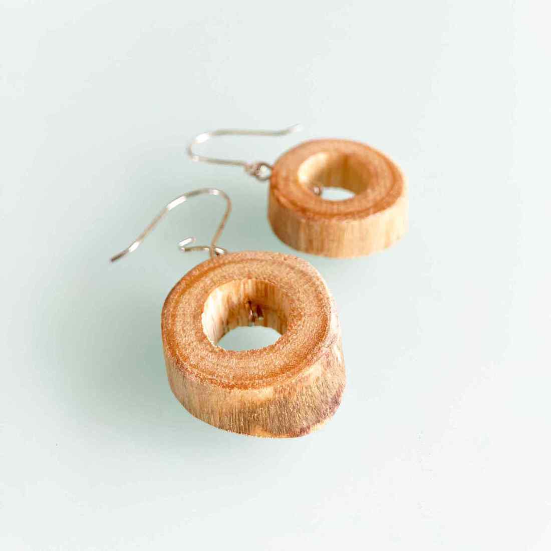 Ronde oorbellen met een gat