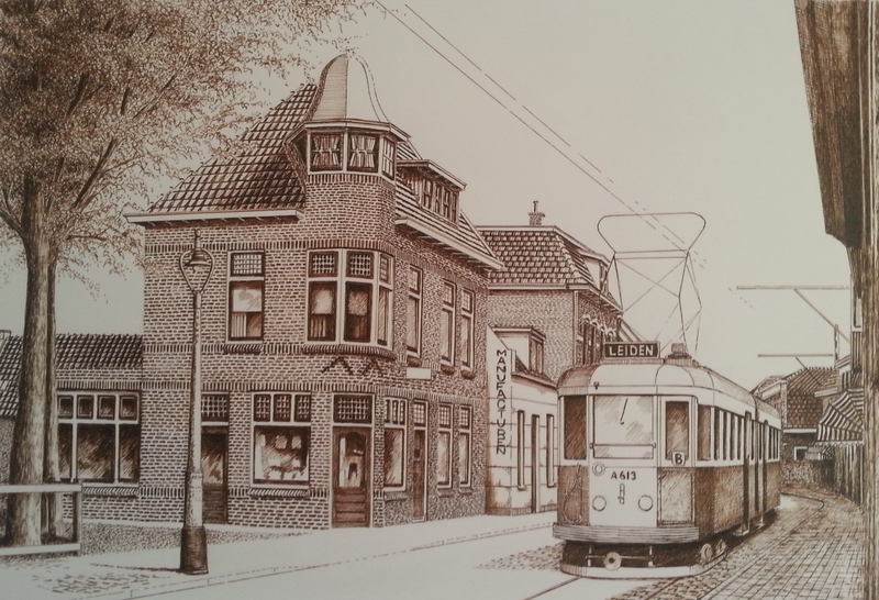 Tram passeert Hoofdstraat Sassenheim