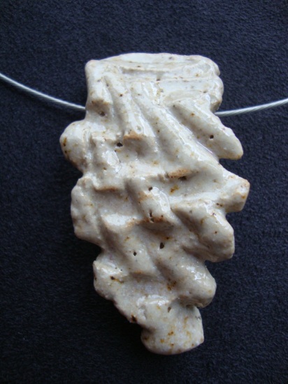 beige pendant 1