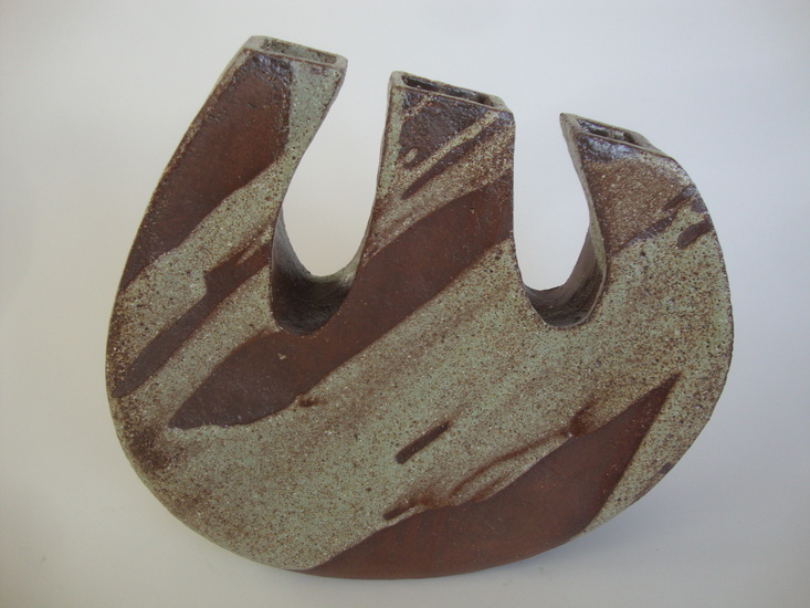 pot sculpture (dark brown-green)