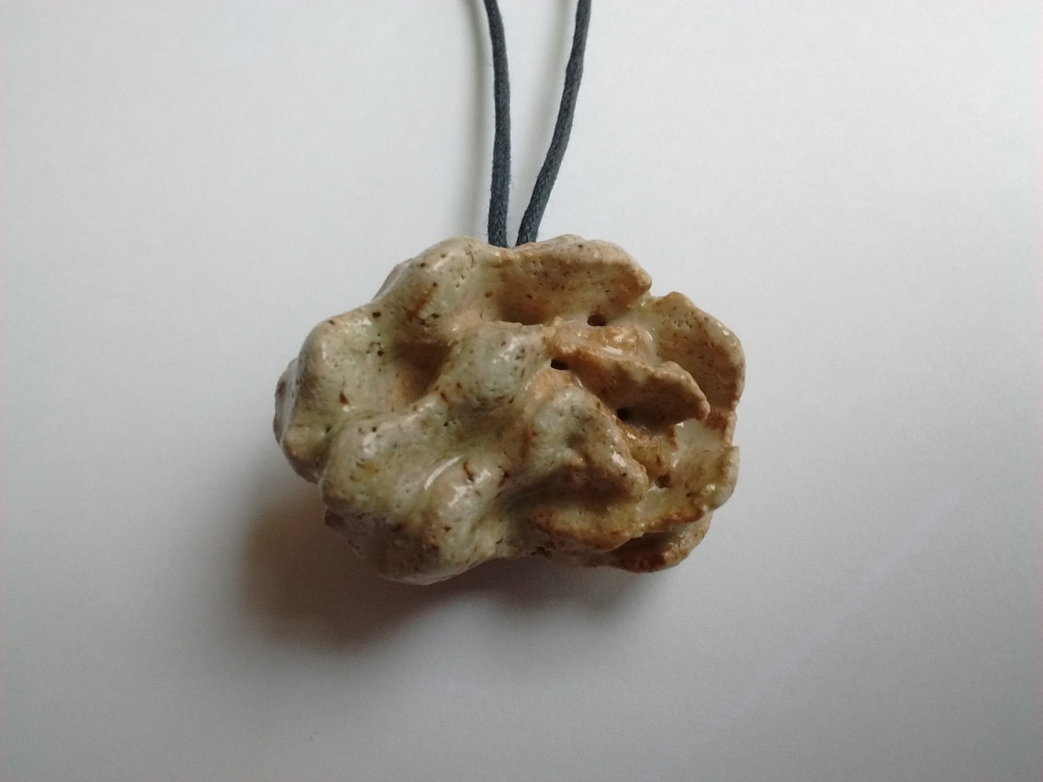 beige pendant 2