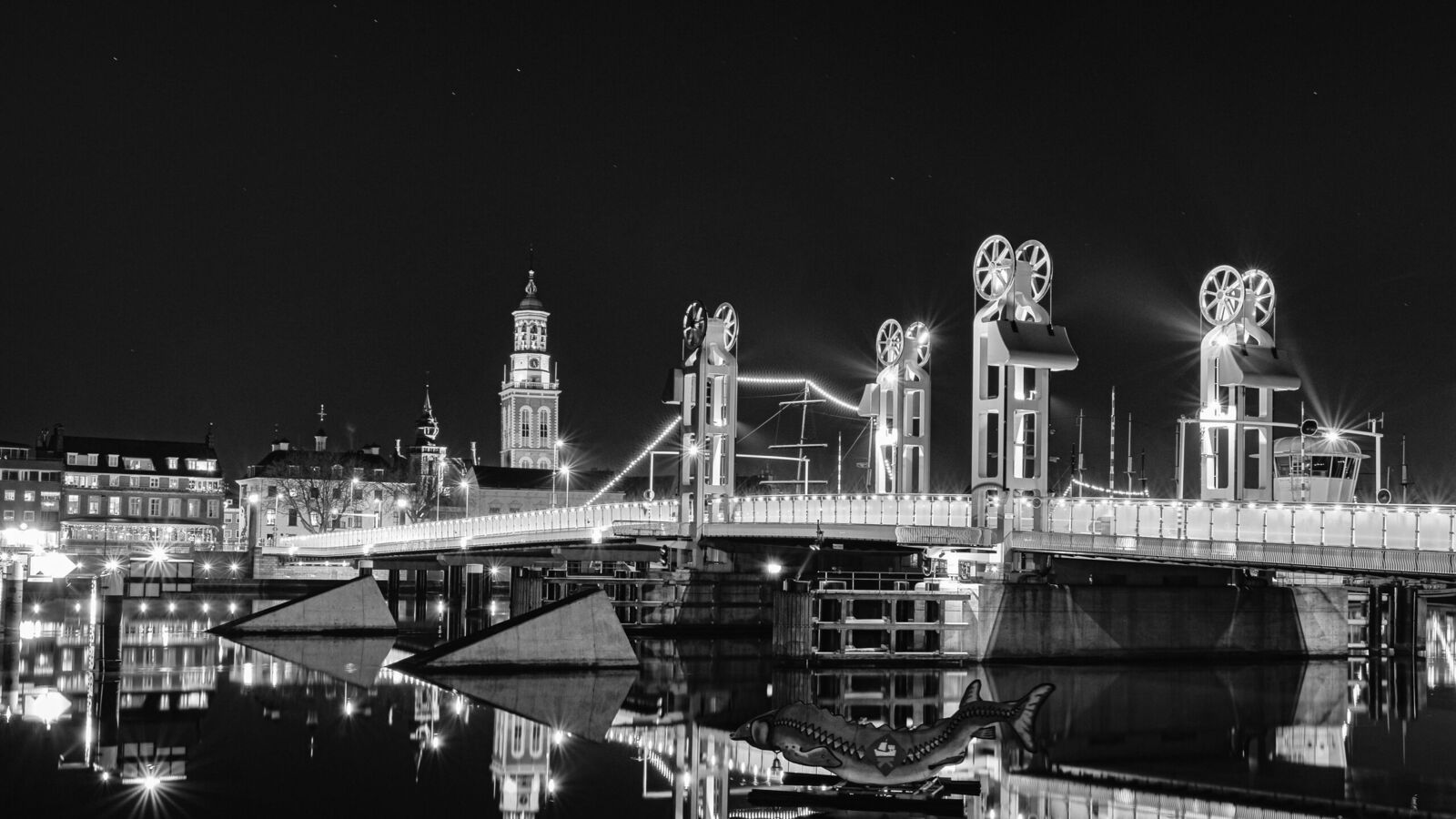 Stadsbrug Kampen bij nacht