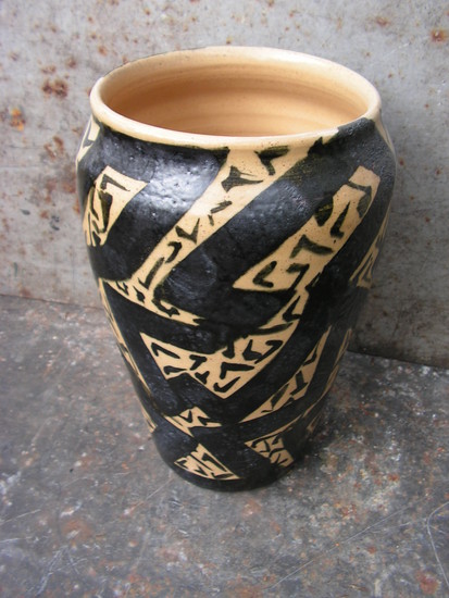 grote vaas met grafiekdeco