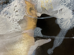 Fotografie gecombineerd met schilderen en monoprint-technieken. 