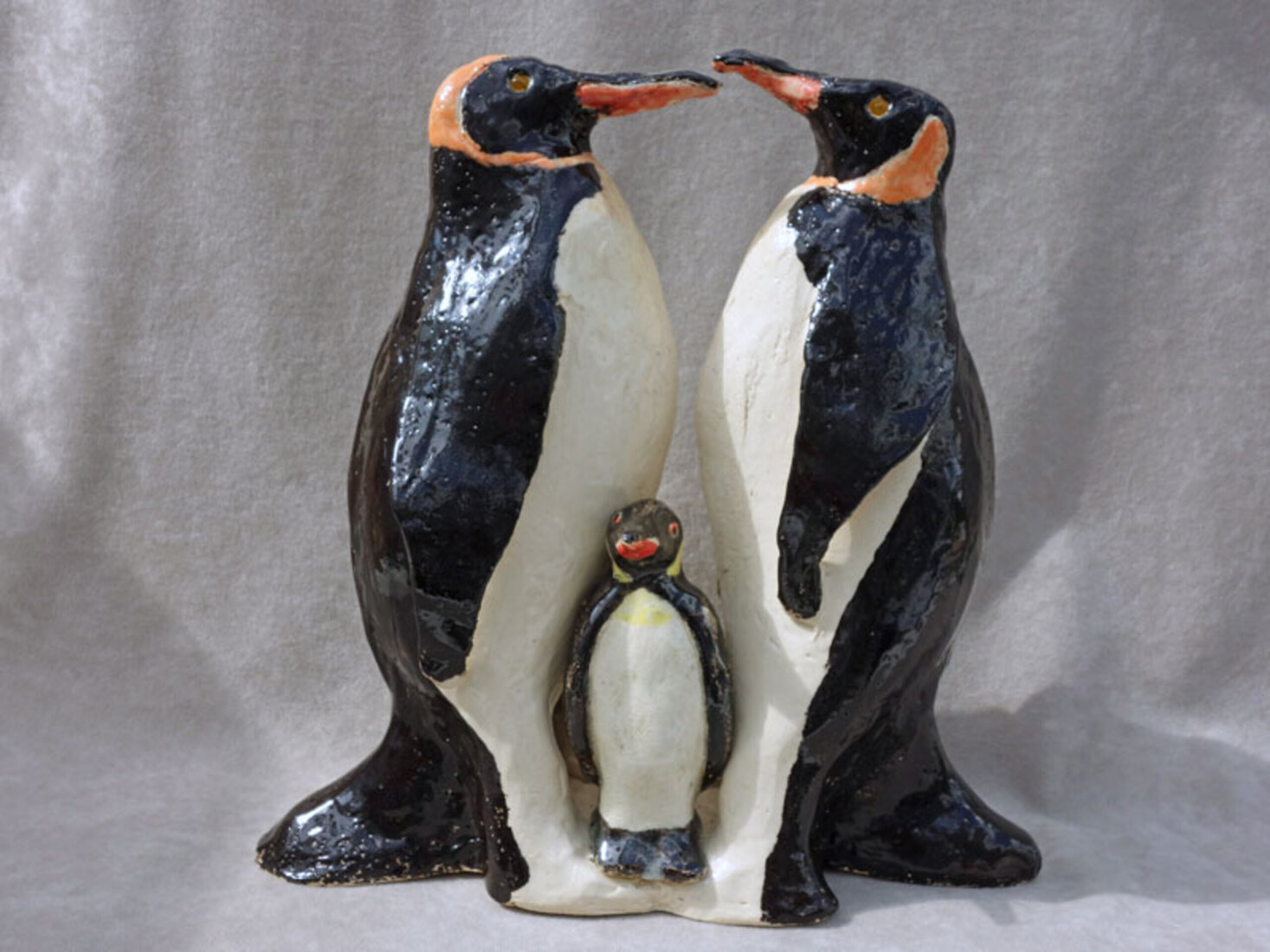 Pinguïns met jong, Pinguine mit Jungem, penquins with joung, manchots avec petit