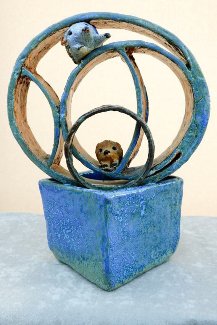 Egeltje (wij allemaal) in de carrousel van het leven, Karussell mit Igel, carousel with hedgehog, carrousel avec hérisson