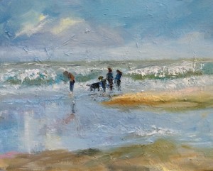 De wind die aan je haren rukt, het zand dat je huid geselt of juist streelt, die speciale geur, de explosie van geluid, dat geweldige licht, herinneringen, emoties, vrijheid: we gaan naar Zee